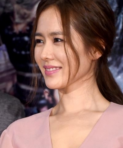 美人如文章，给明星美人评分，莫妮卡严屹宽，曾黎，孙艺珍