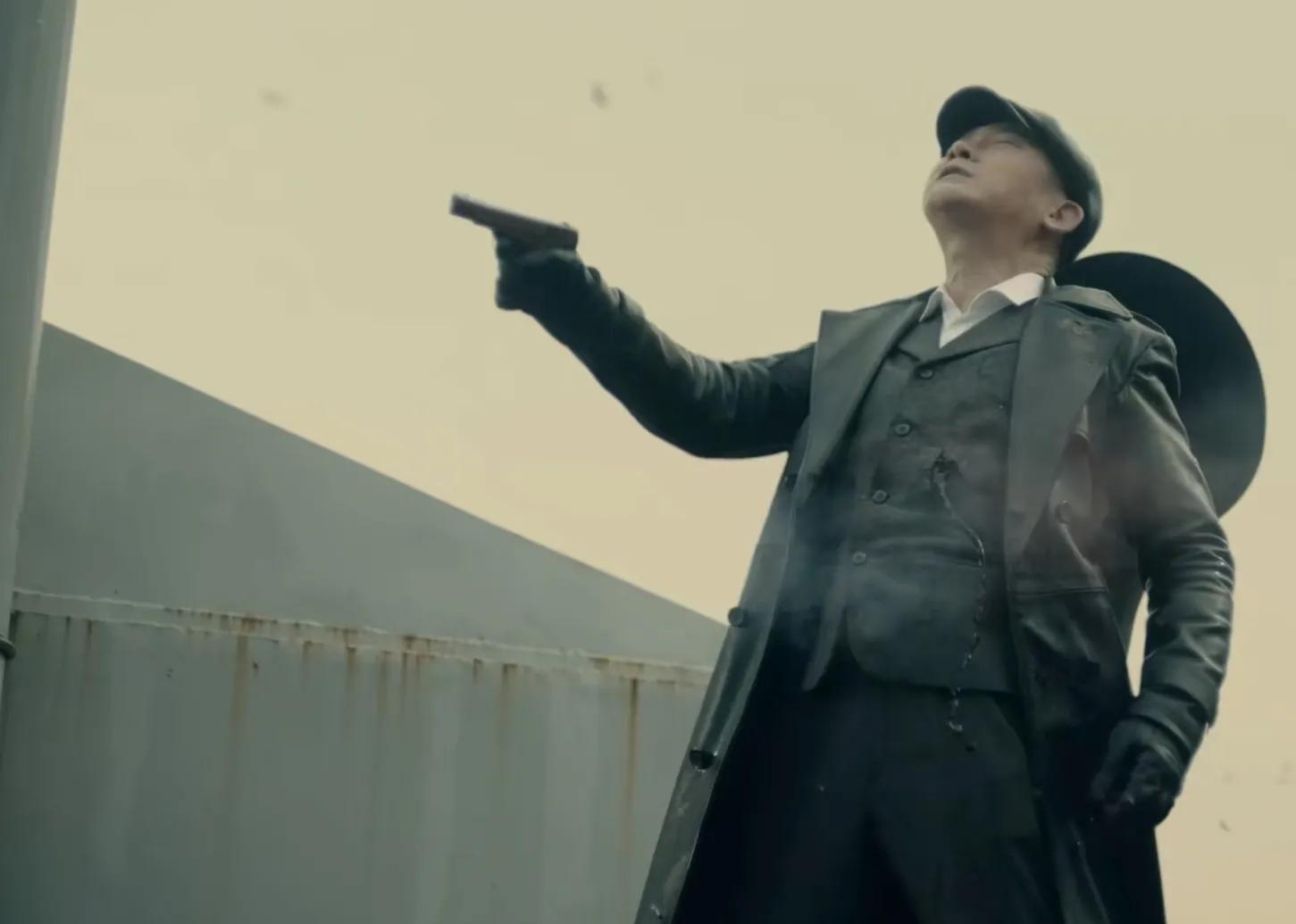 前行者谁向唐贤平告密,前行者唐贤平义父是谁