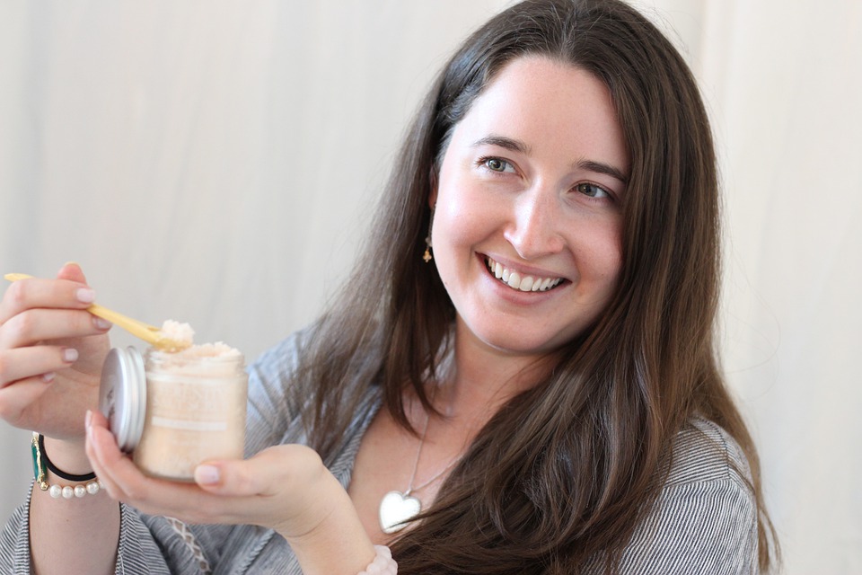 想知道自己是什么皮肤怎么测,怎么判断肤质选择合适的洗面奶