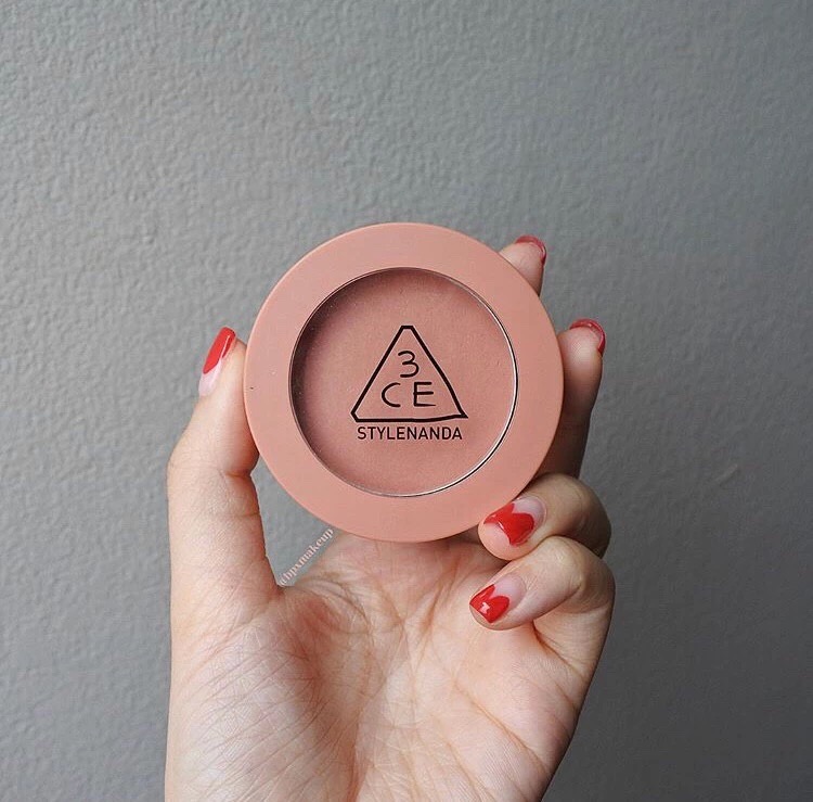 黄皮绝对要入手的口红,适合40岁黄皮显白的腮红推荐