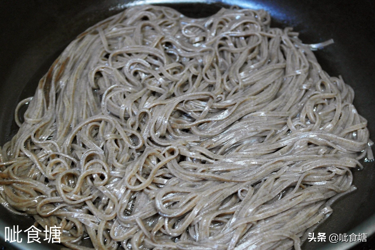 香喷喷的蔬菜沙拉煎饼怎么做,香喷喷的大煎饼