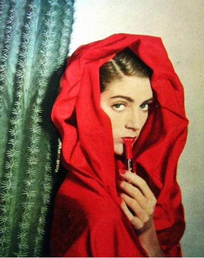 超模卡门：74岁痛失爱人还被好友骗到破产，86岁走秀依旧艳压群芳