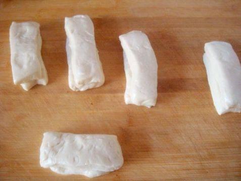 油条酥脆是多放小苏打还是明矾,炸油条是放膨松剂还是放明矾好