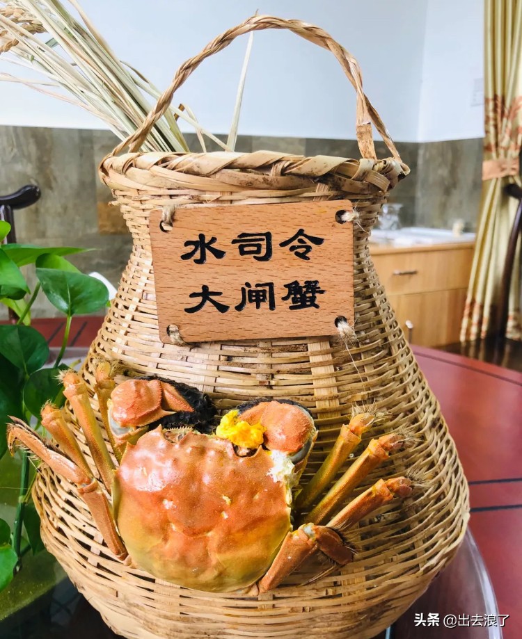 吃蟹子注意事项,吃蟹的时候当心点扎嘴