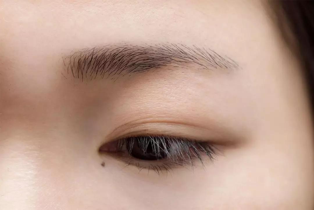 眉毛画得很好的人,眉毛画得好的人