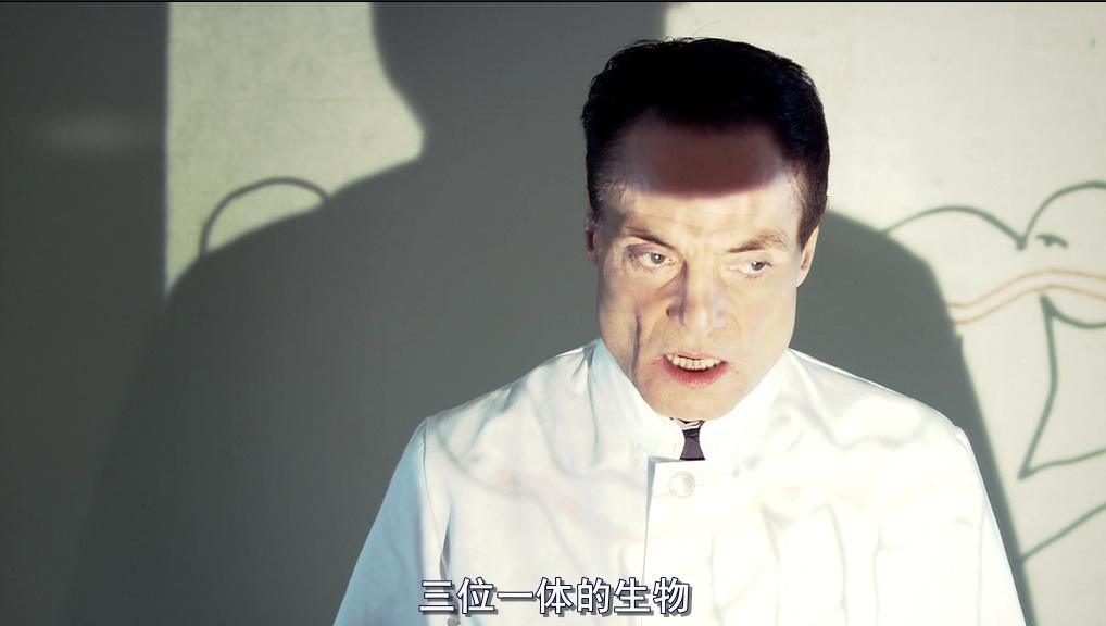 《人体蜈蚣系列》：从全彩到黑白默片重口味背后的荒诞剧情