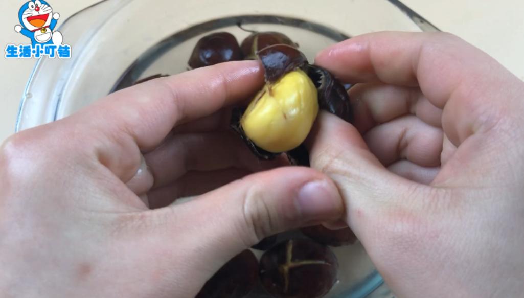 一招教您瞬间剥板栗简单快速,最新剥栗子的方法