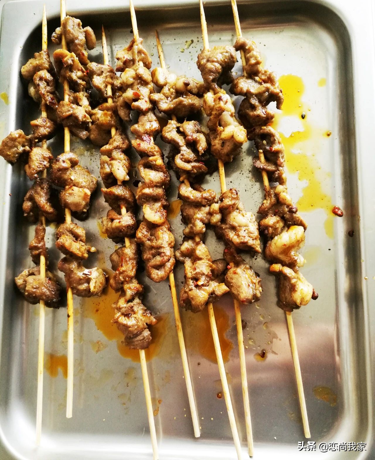 快过年了给家人做什么手工,在家烤羊肉串怎么做没有膻味儿