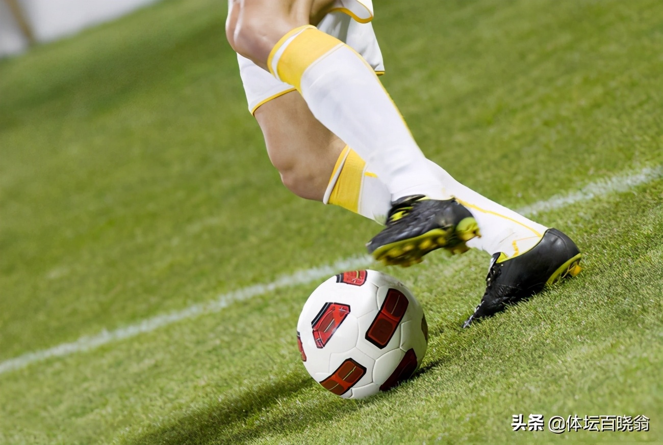 为什么球员喝了水要吐出来,为什么球员喝水吐了