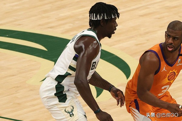 布克狂轰48分赛后采访保罗,布克赛后力挺保罗