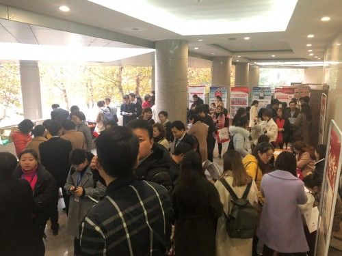 前程教育携手家长100联办的专家报告会深受千名家长热捧