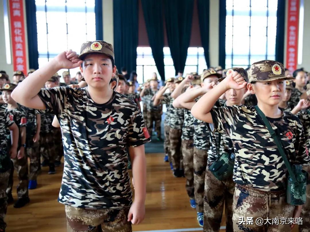 江苏教育频道特种兵军事夏令营,小小特种兵夏令营江苏广电