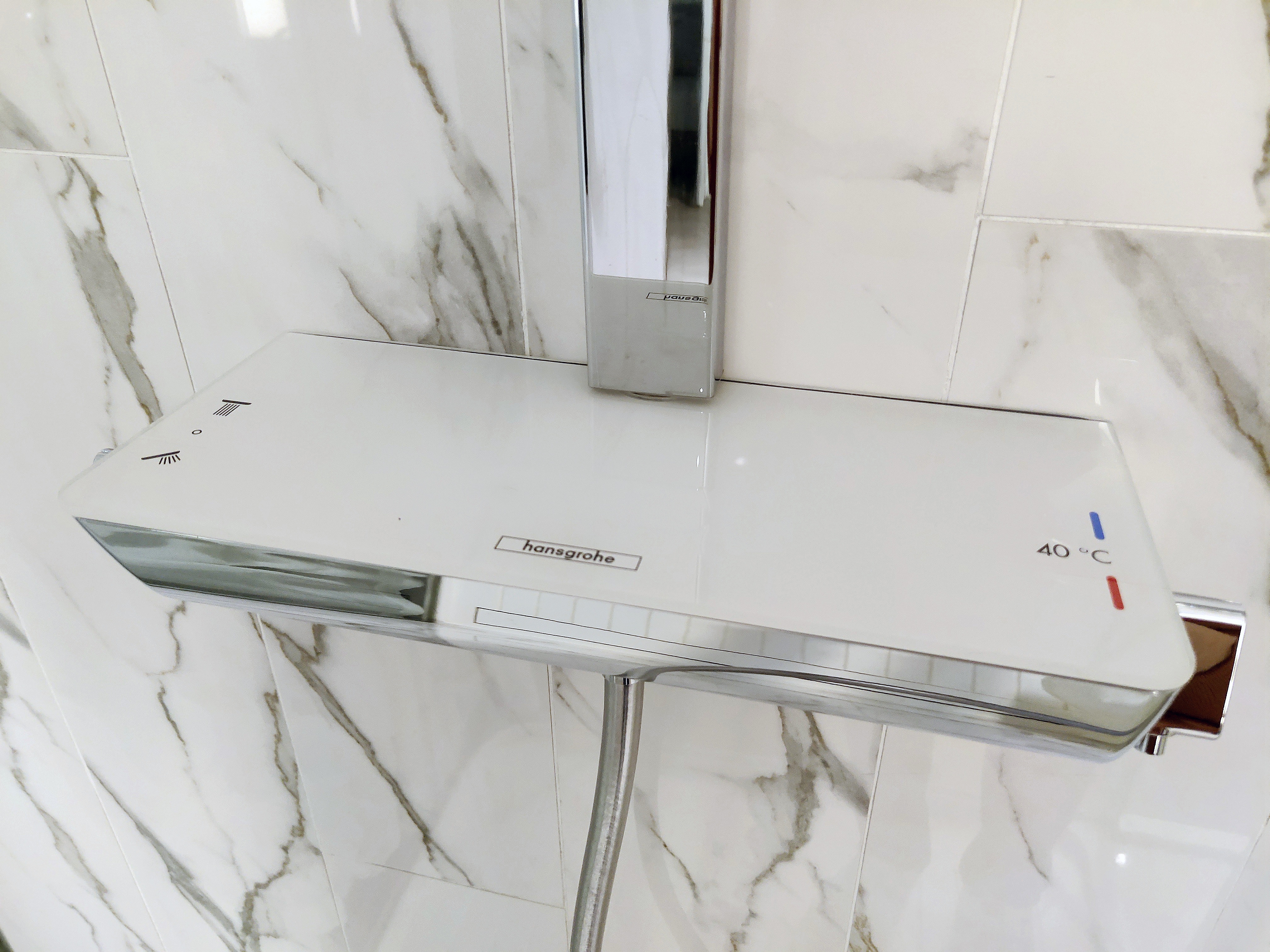 卫浴选择浴柜,浴室柜洗衣机马桶花洒