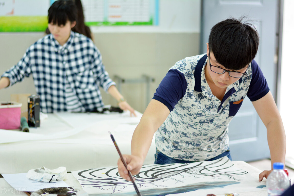 电脑是纯逻辑的,电脑美术的底层逻辑就是“术”