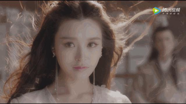 曾跟AB是“嫩模小姐妹”，如今嫁豪门接好戏，口碑甩姐妹几条街