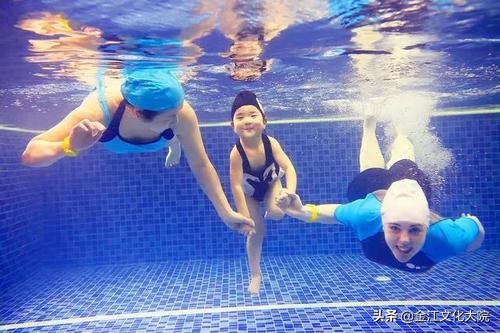 游泳是儿童最好的运动么,儿童游泳0基础学游泳