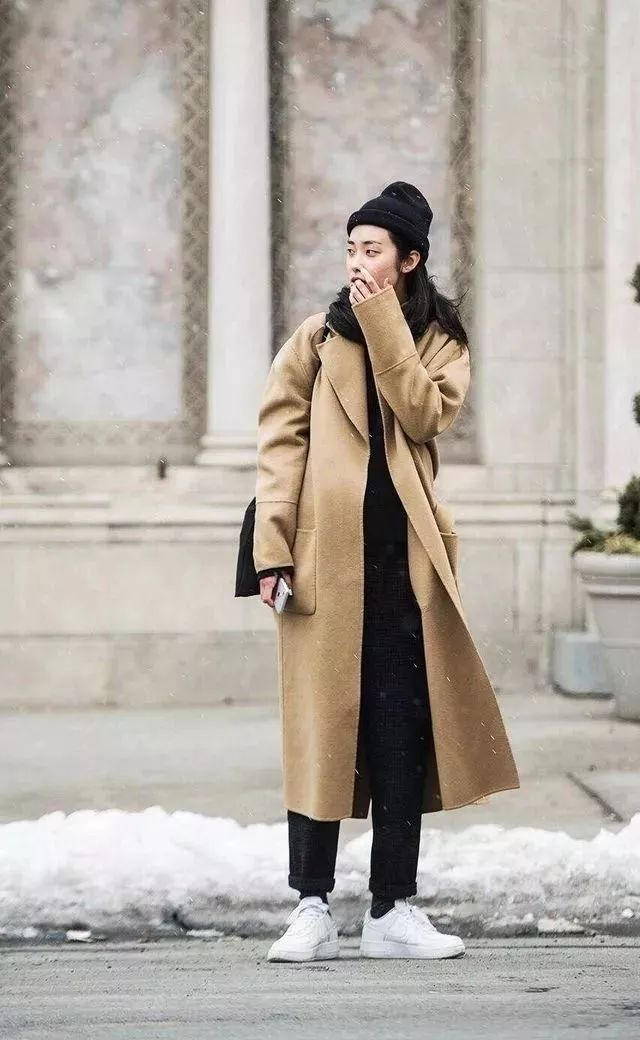 绿驼色配什么颜色显高级,今年流行咖啡色还是驼色