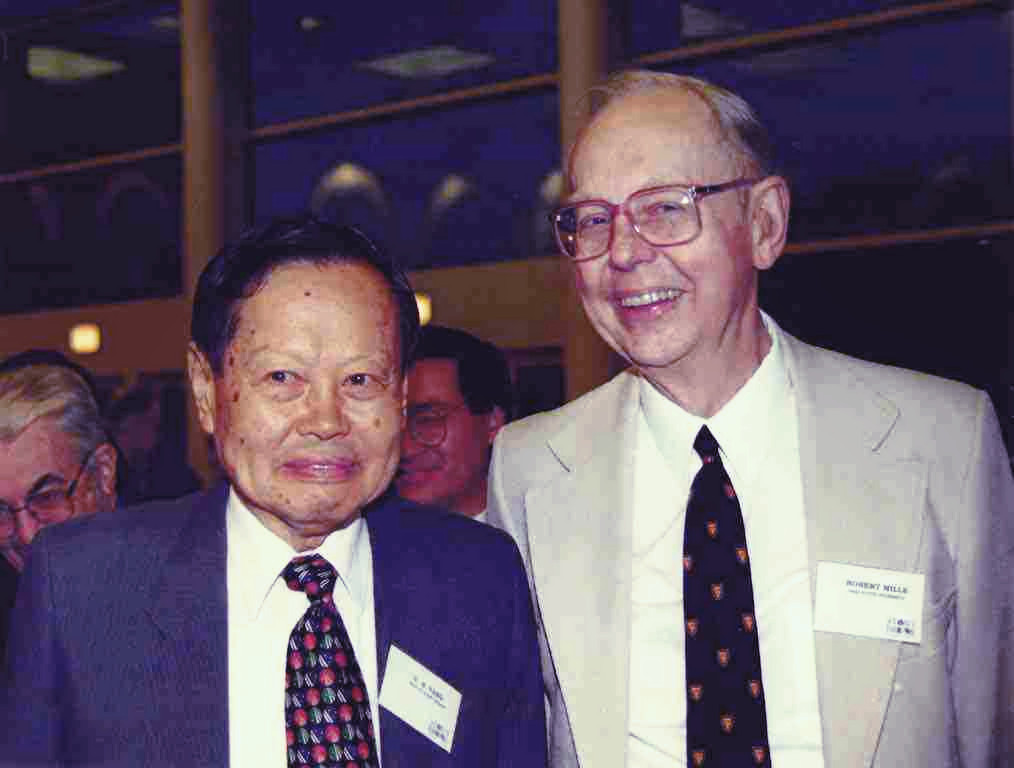 世界杰出青年科学家奖杨振宁,锵锵三人行杨振宁先生的家国情怀