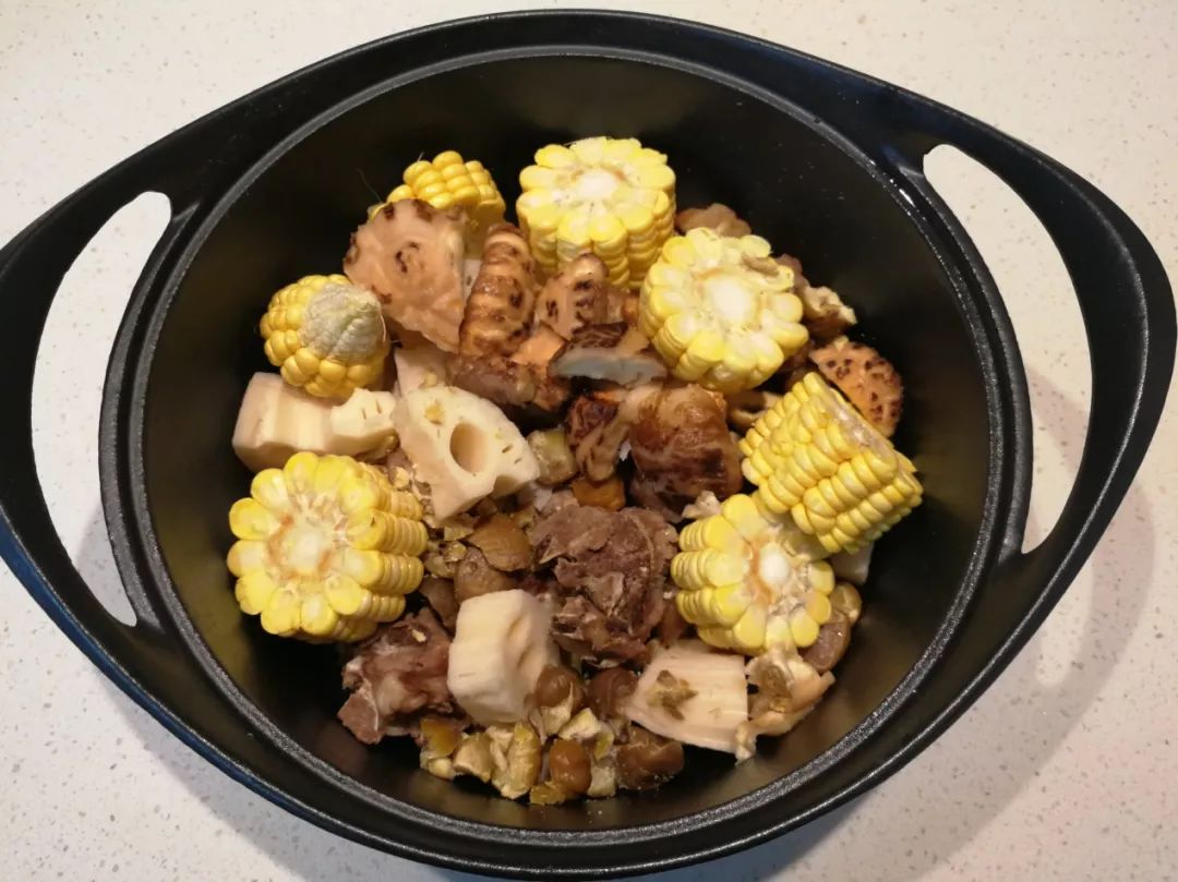 轻奢辛西娅22cm珐琅铸铁炖锅,20cm宝石蓝渐变色铸铁珐琅炖锅