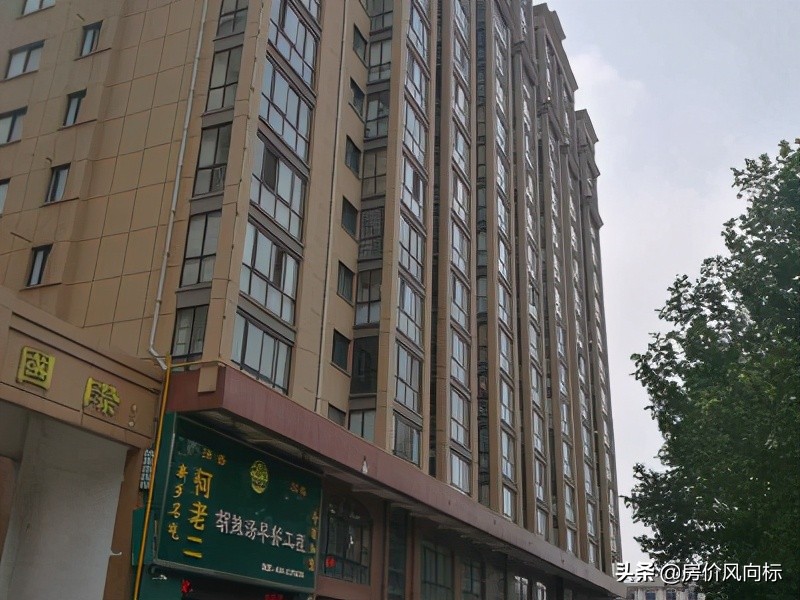 新乡市5-10年房龄,二手房挂牌价6785元,共计146个小区