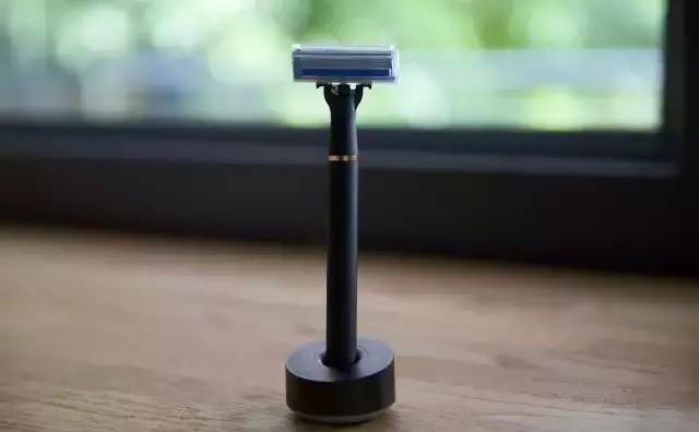 男人剃须刀手动,男人最简单手动式剃须刀