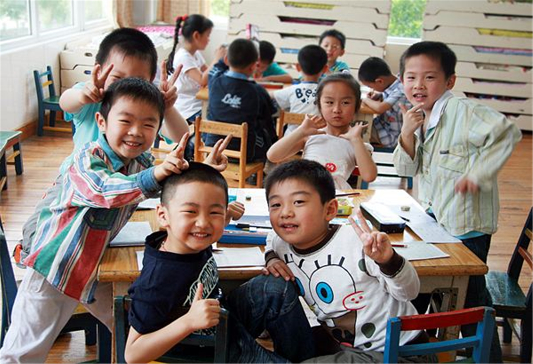 孩子哭着不想上幼儿园怎么教育,孩子哭闹不想上幼儿园还要继续吗