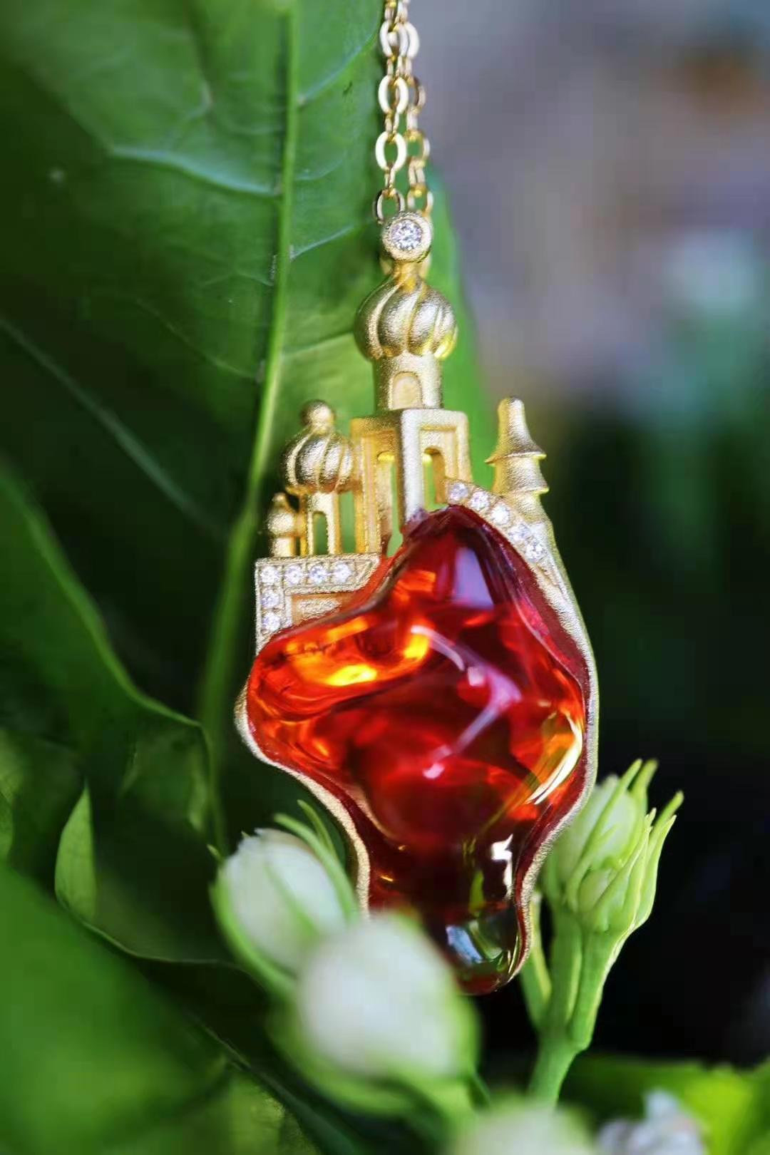 欧泊一种拥有世间所有颜色的宝石，关键还不贵