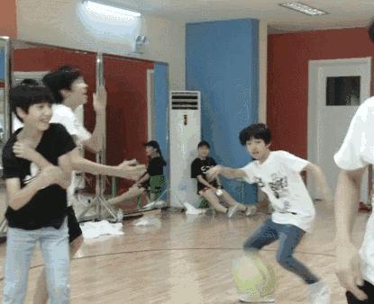 王一博肖战易烊千玺宋威龙,创四宋威龙王一博