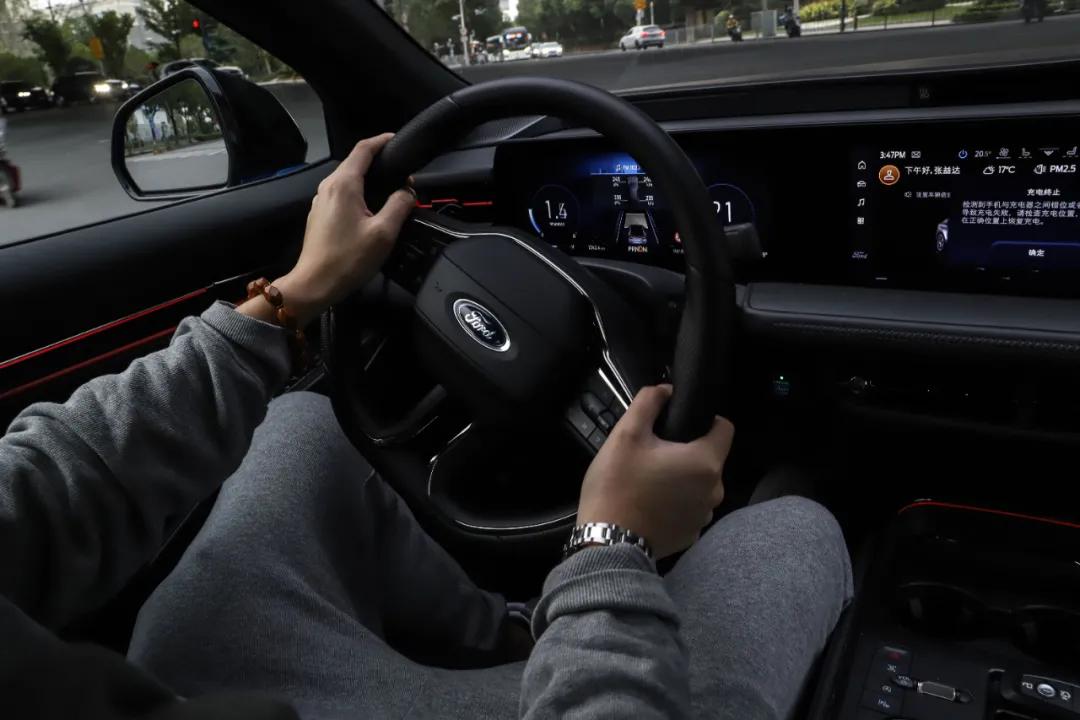 福特evos混合动力,福特evos屏幕演示