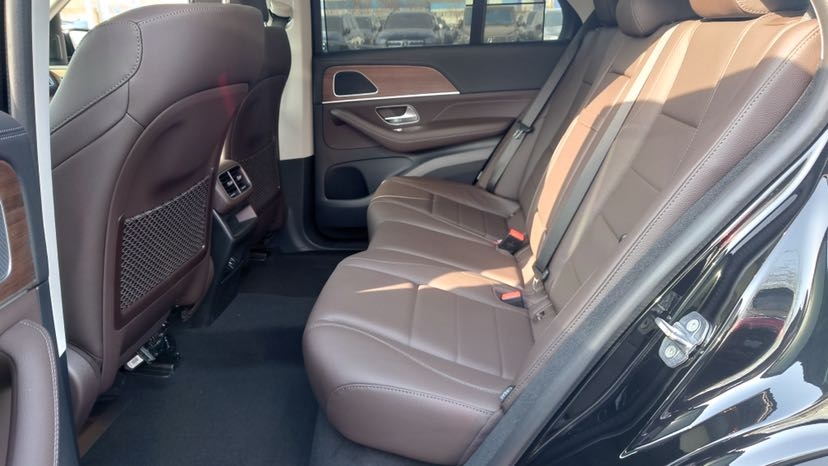 濂旈┌gls450鍜実le450涔板摢涓ソ,濂旈┌gls450涓巊le450瀵规瘮