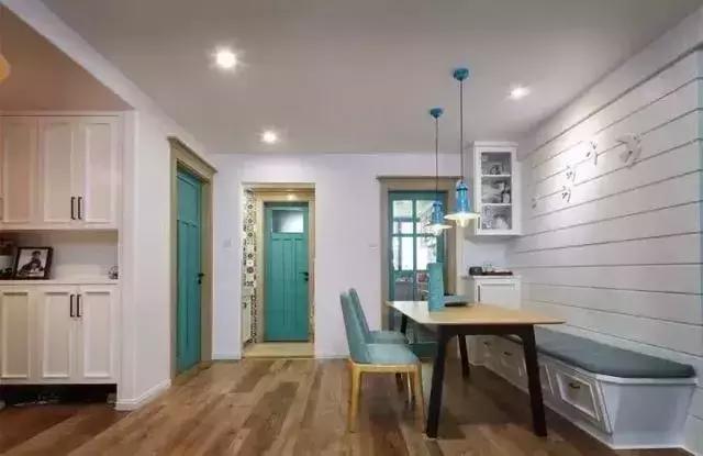 房门的颜色要和衣柜同一个颜色吗,门颜色的讲究和忌讳