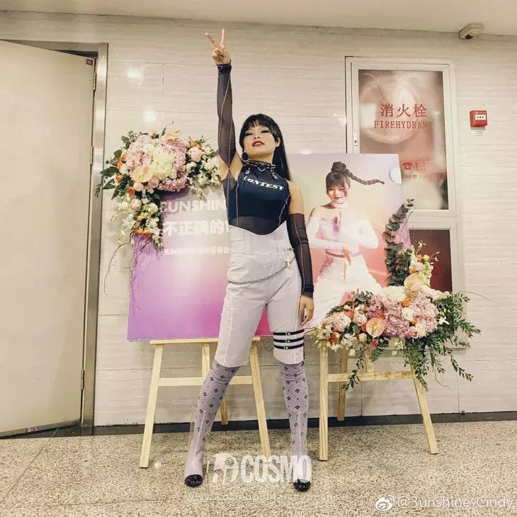 安妮半披发型,安妮新款短发发型