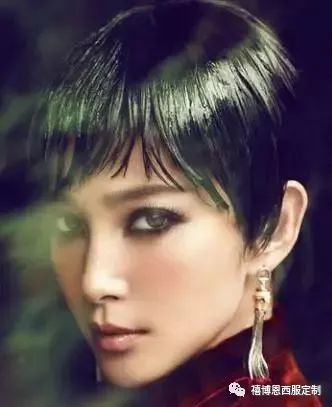 中国女孩儿穿旗袍妙不可言,旗袍所拥有的东方韵味