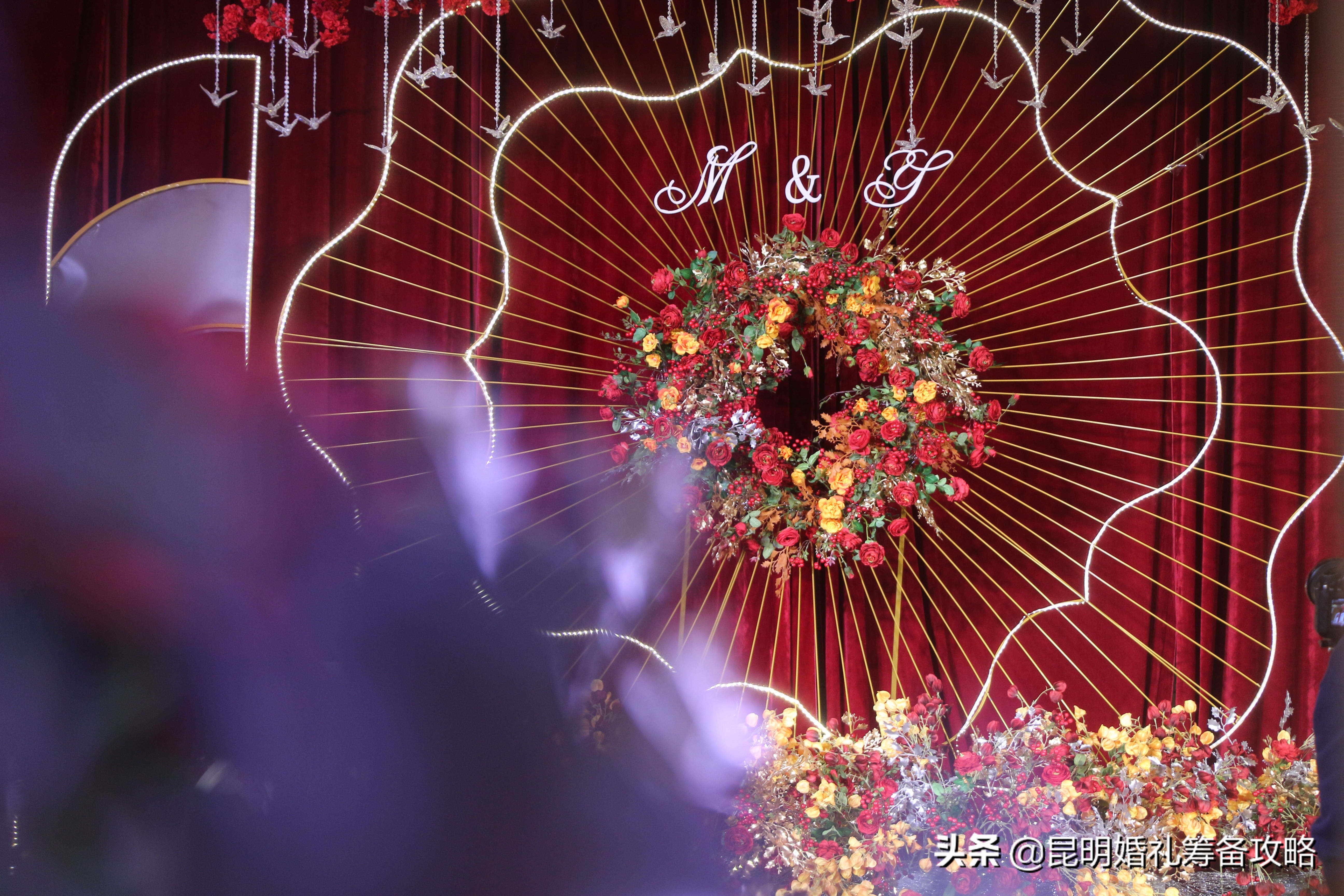 在昆明结婚，天恒大酒店婚礼现场布置图赏析