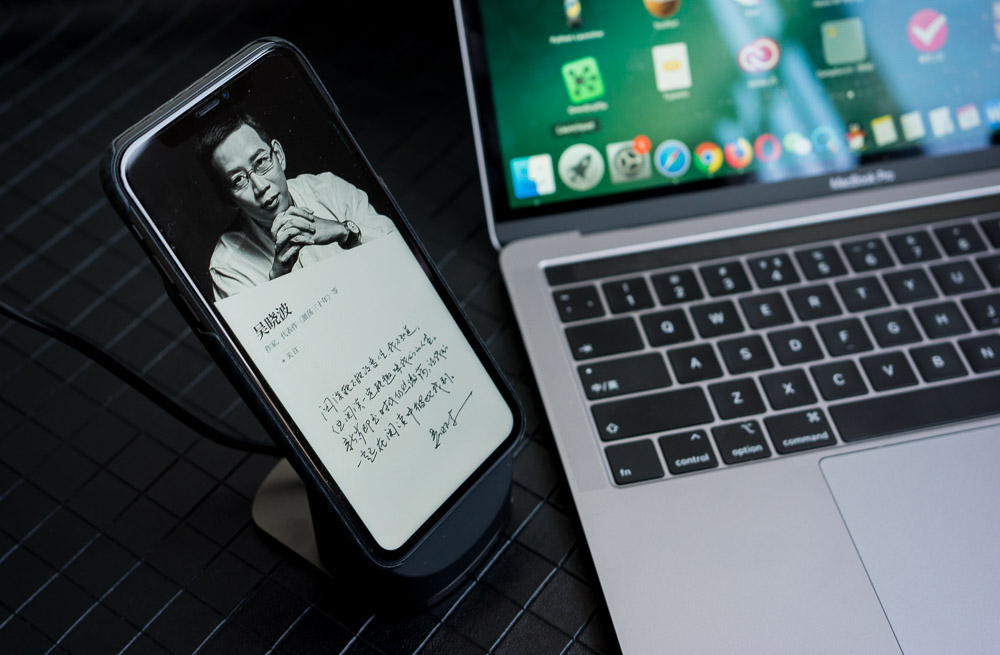 pitaka苹果磁吸充电宝,pitaka苹果三合一无线充电器