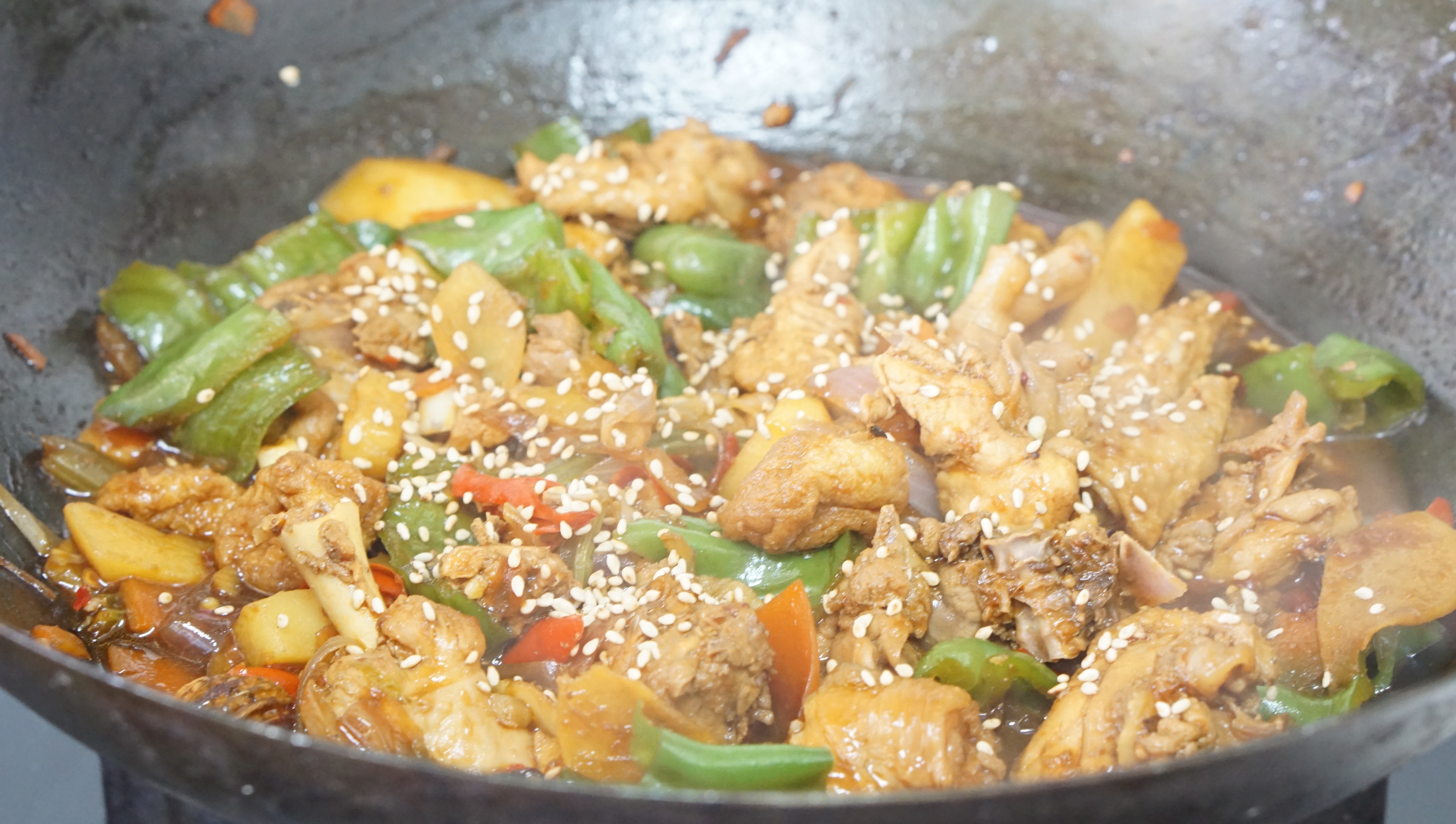 火遍大学城的重庆鸡公煲,全国连锁的重庆鸡公煲