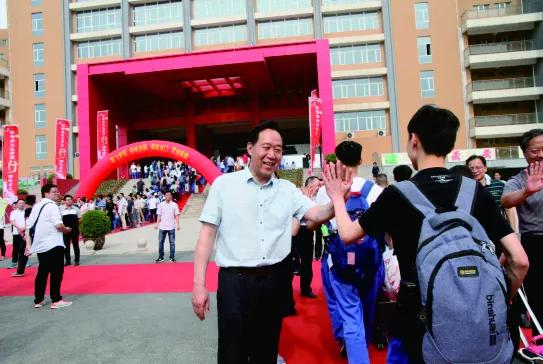 2022邯郸市第一中学本科率,邯郸中学2020年排名