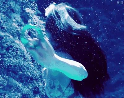 蓝色大海的传说全智贤穿搭玫红色,全智贤蓝色大海的传说眼泪变珍珠