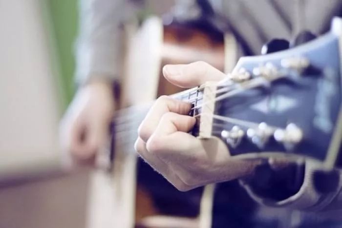 学习吉他入门后比入门前更容易放弃？