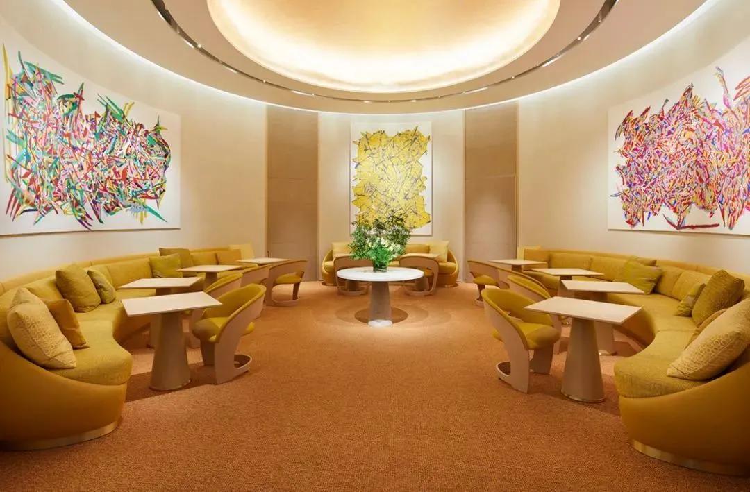 大牌下凡,LV开始卖咖啡了!P.S.日本最大LV旗舰店美翻了