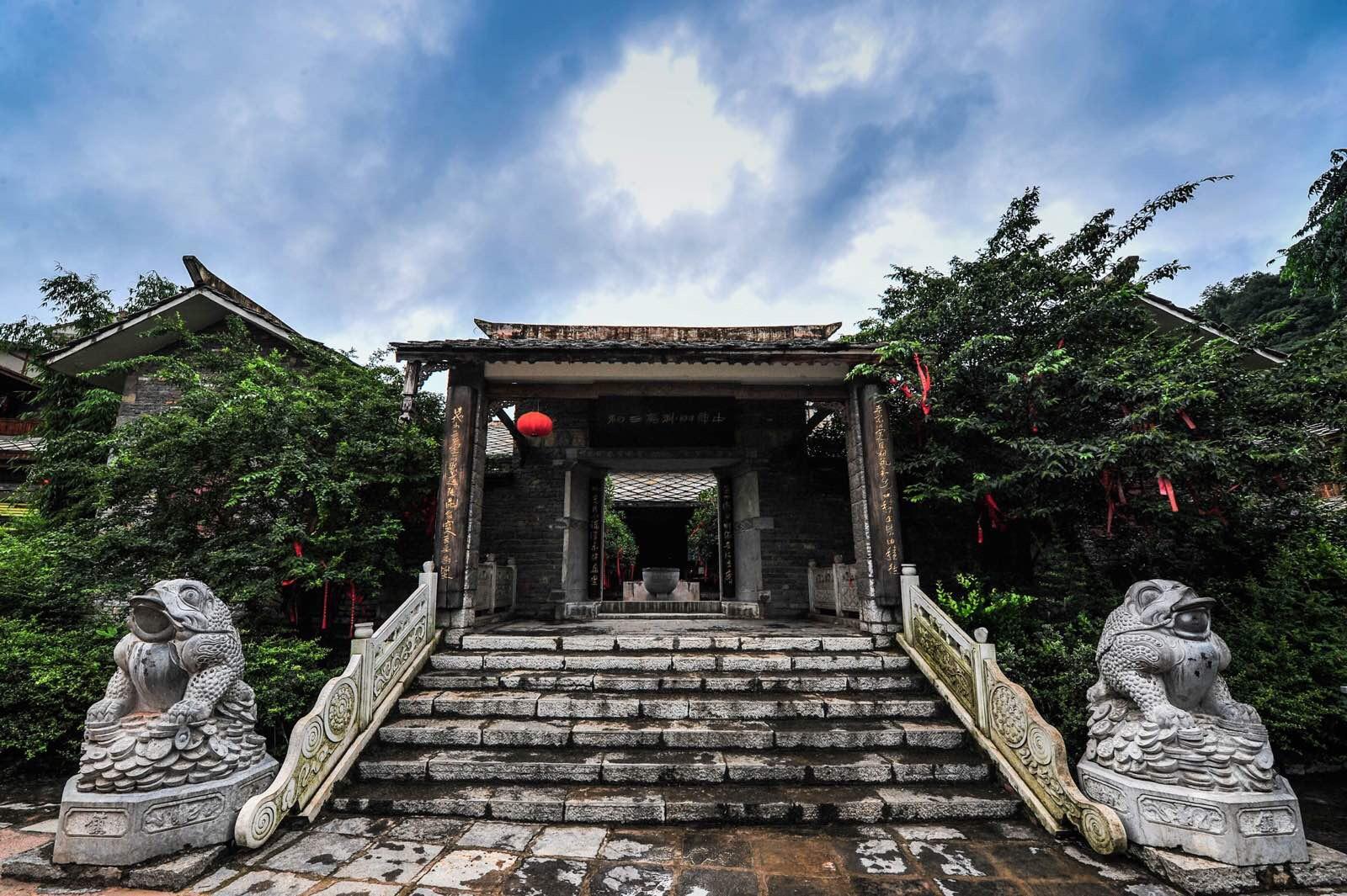 清明假期出游新热点贵州,清明贵州旅游自由行攻略