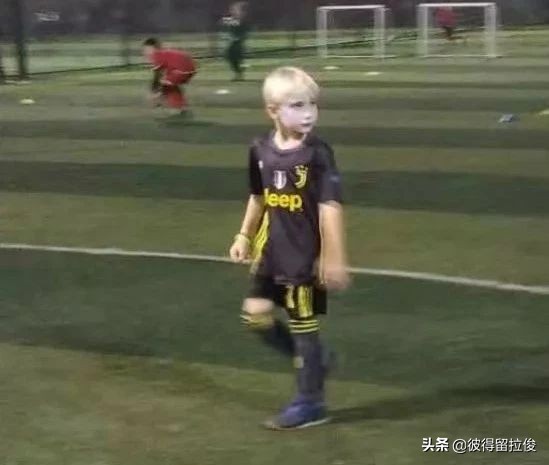 青岛红狮足球俱乐部,青岛红狮足球比赛