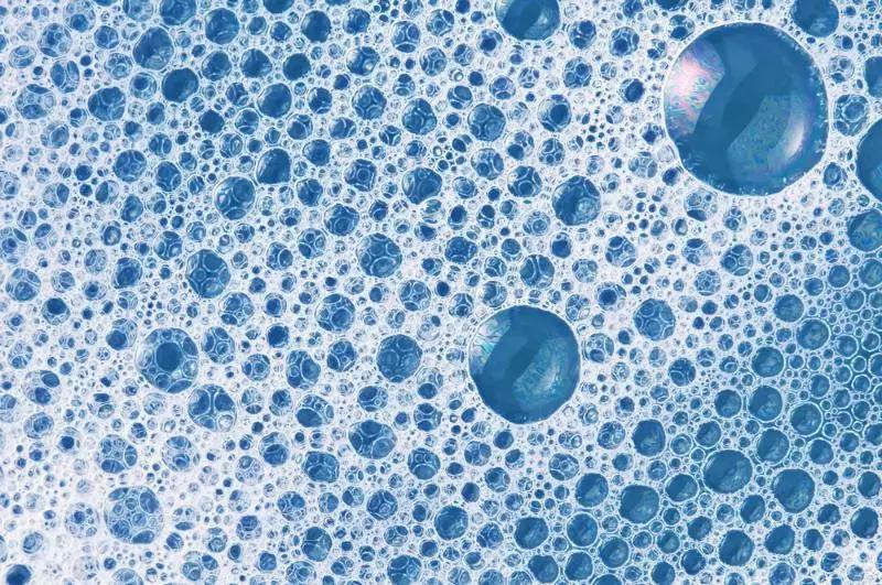 泡泡面膜是泡泡越多脸越脏么,脸越脏泡沫越多面膜测评