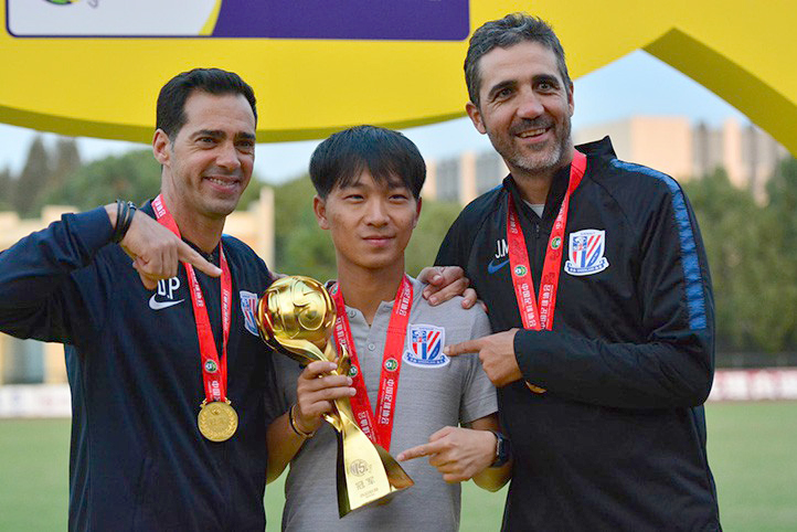 足球武磊精彩时刻,武磊10号球衣巴萨