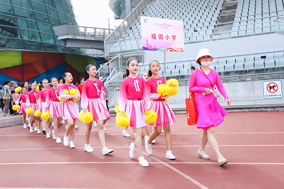 00后跳广场舞好不好跳呀,00后也来广场舞