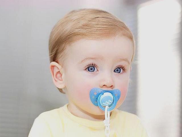 5岁女孩不会吐骨刺送医院，到底是谁的责任？别让孩子成为巨婴