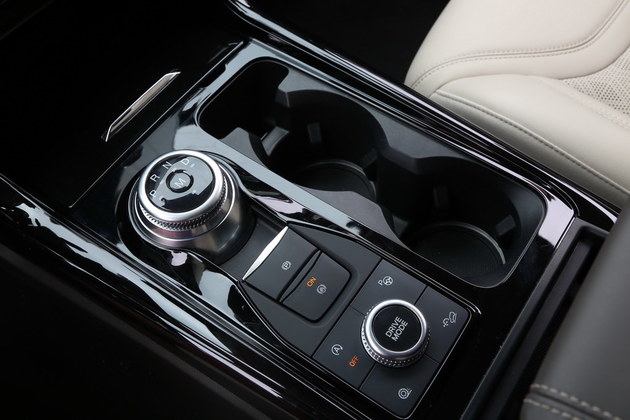 低调买suv40万买探险者70万买q7,福特探险者全新款2023款真实报价