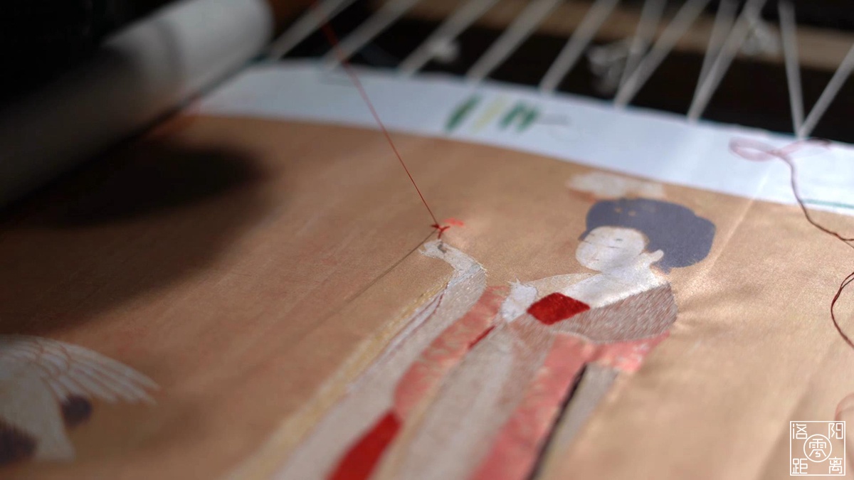 从学徒到非遗技艺传承人,刺绣传承人的刺绣过程