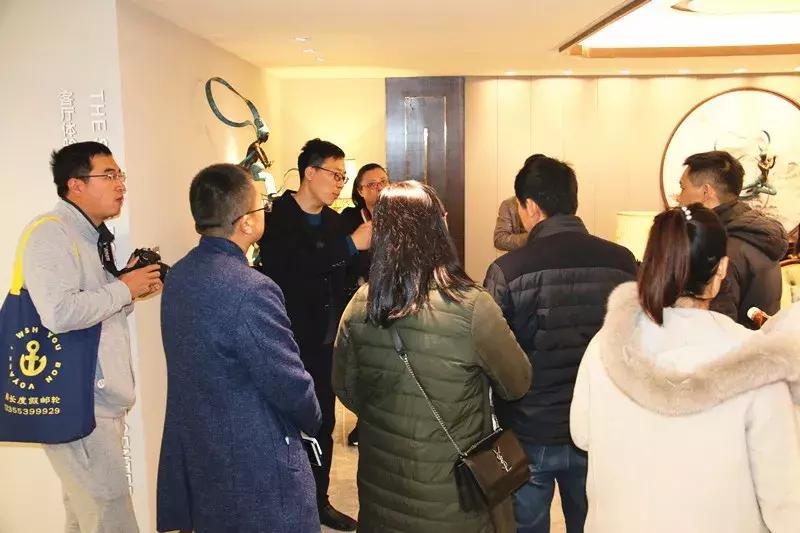 走进亮美嘉，感受光魅力