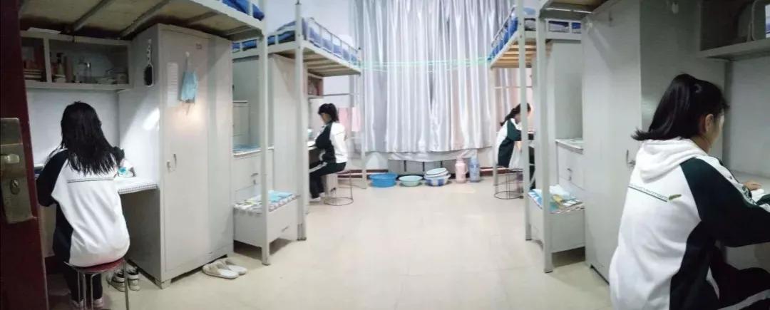 辽宁省普通高级中学(二十二)渤海大学附属高级中学